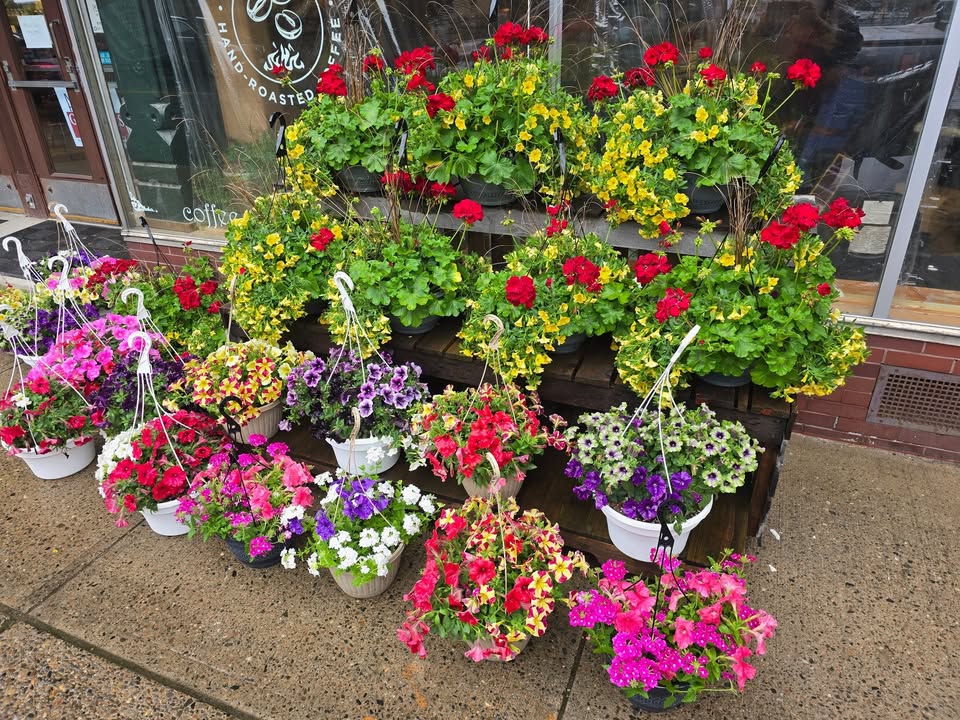 Mohawk Harvest Cooperative Market