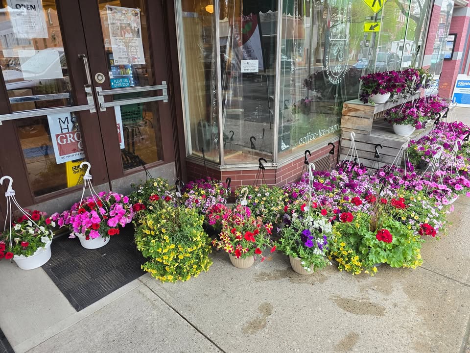Mohawk Harvest Cooperative Market