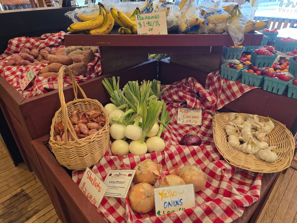 Mohawk Harvest Cooperative Market