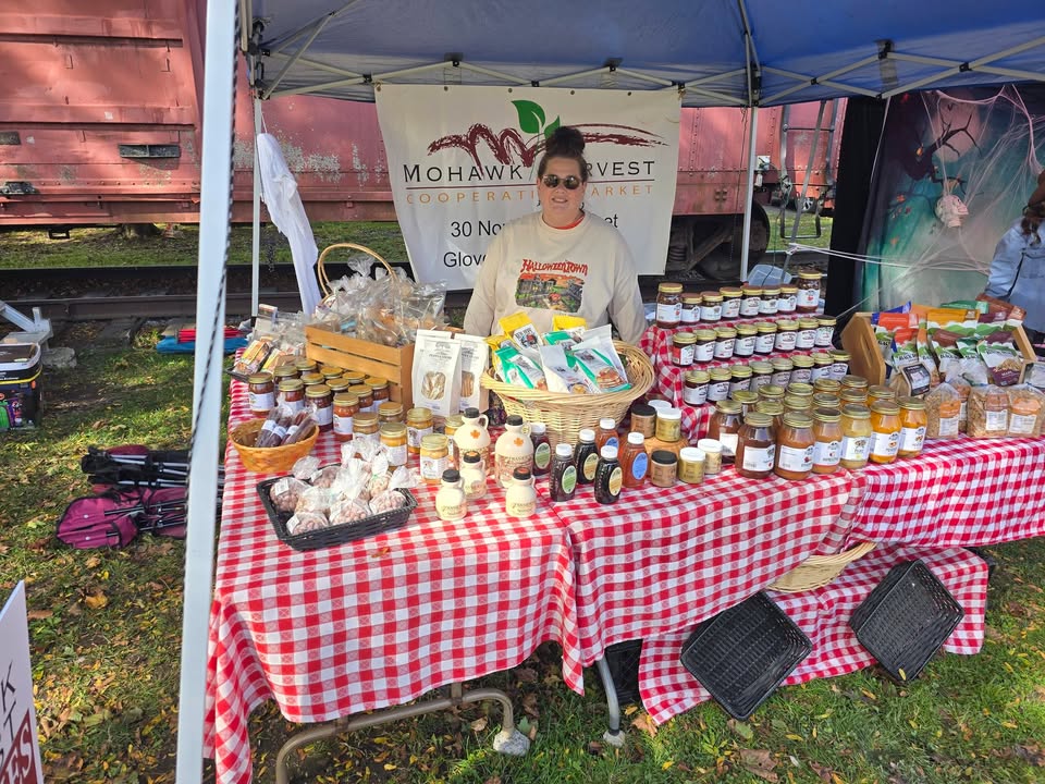 Mohawk Harvest Cooperative Market