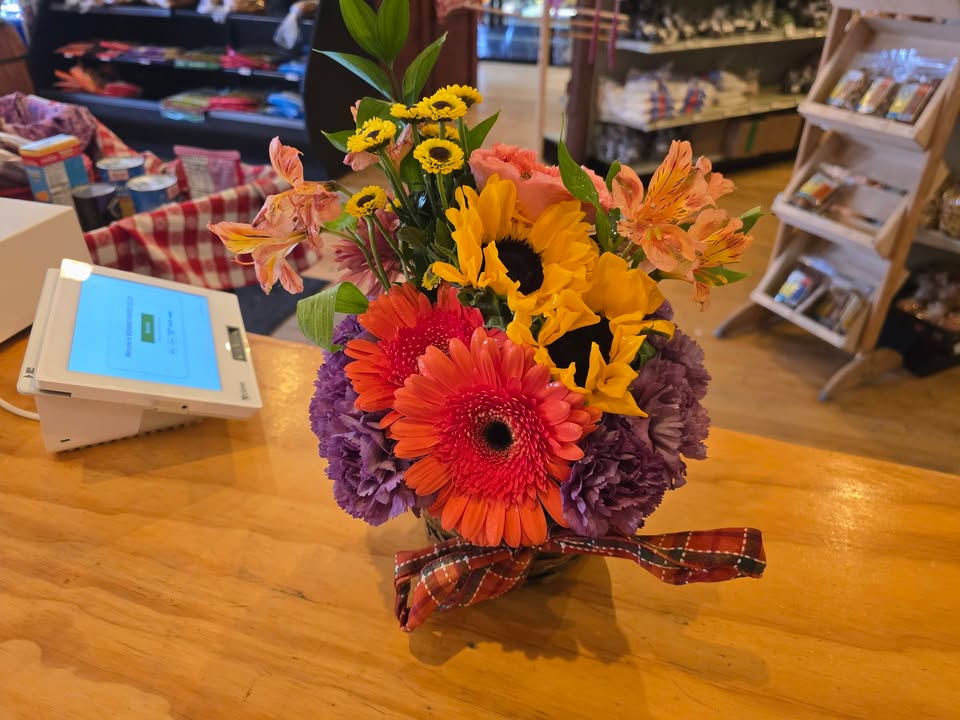 Mohawk Harvest Cooperative Market